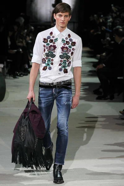 Look 11